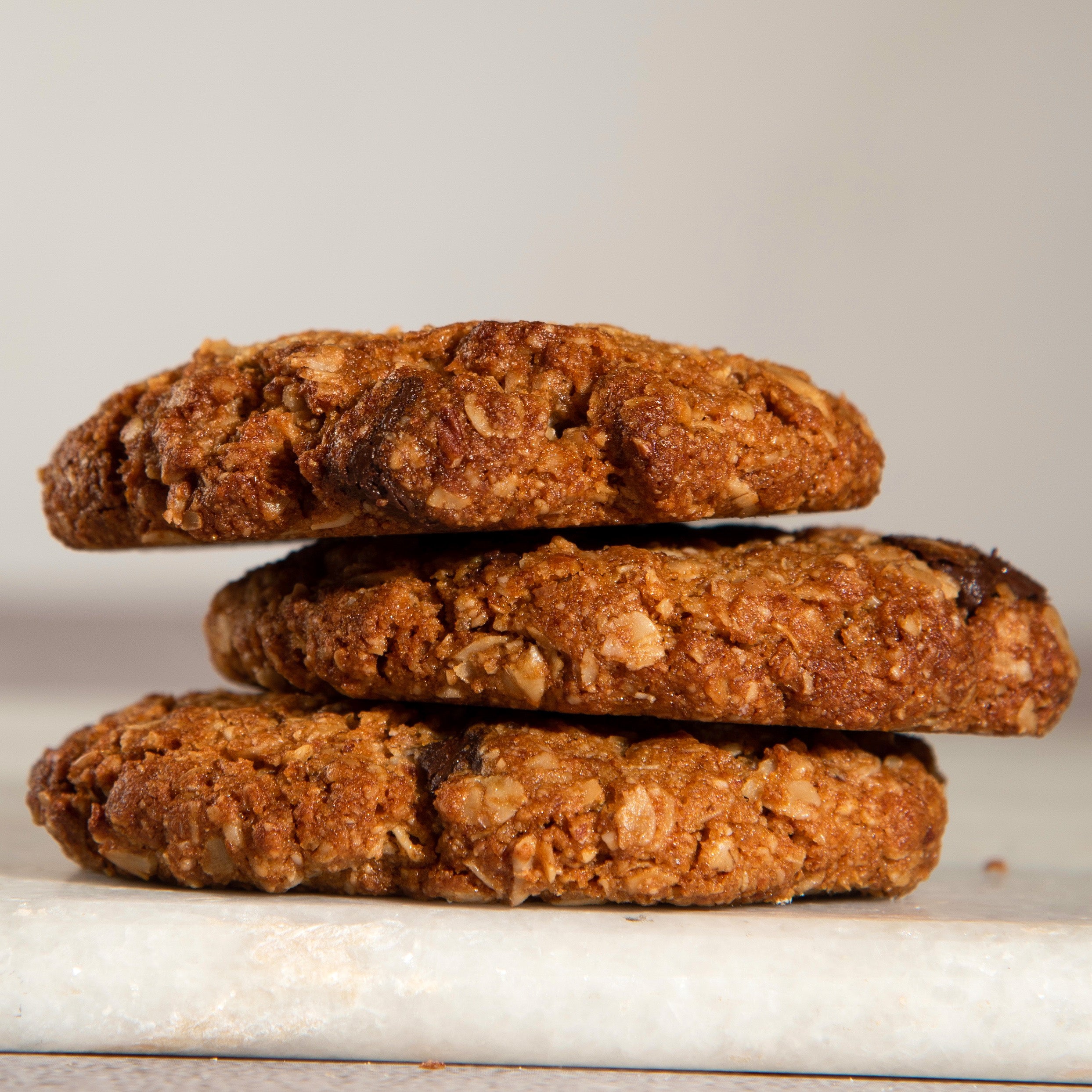 ALMOND,OATS AND CHOCO CHIP COOKIES (EGGLESS) (50G) Suchalis Artisan